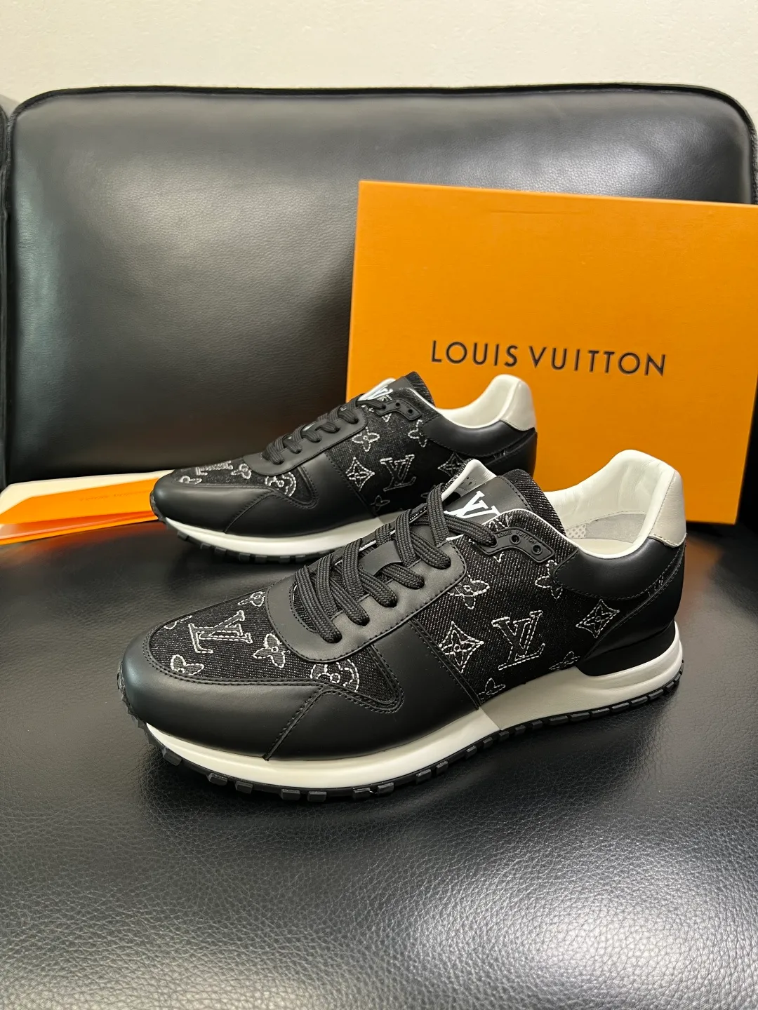 Men's shoes 💰740 Lv high quality top handicrafts Louis Vuitton, counters are equipped with the original factory, the uppers are imported from Italy, high-quality splicing colorful complex crafts, imported cowhide lining is soft and comfortable, soles: original soles specially provided by the original factory, T men's shoes 💰U exclusive movable molded soles are super comfortable, original factory single goods, code number 39-44 (customized 45)